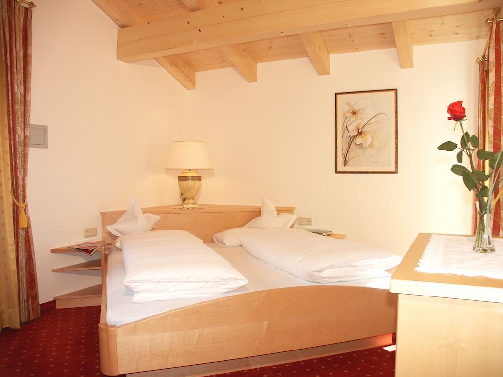Garni Lichtenberg Guest House Lagundo Exterior foto